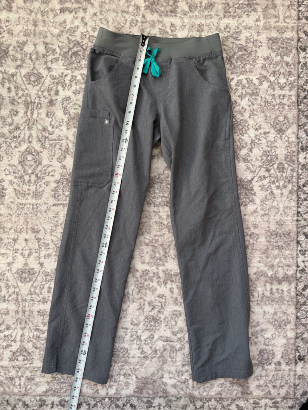 FIGS Graphite Women’s Kade Cargo Scub Pants Size XS
